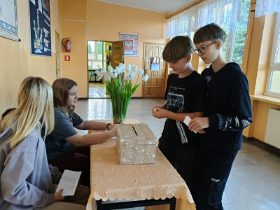 samorząd25_10