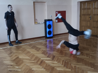 Pokaz tańca break dance