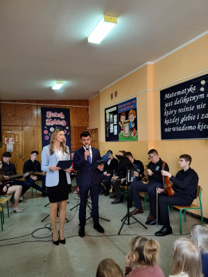 Koncert uczniów ZSCKR w Starym Brześciu
